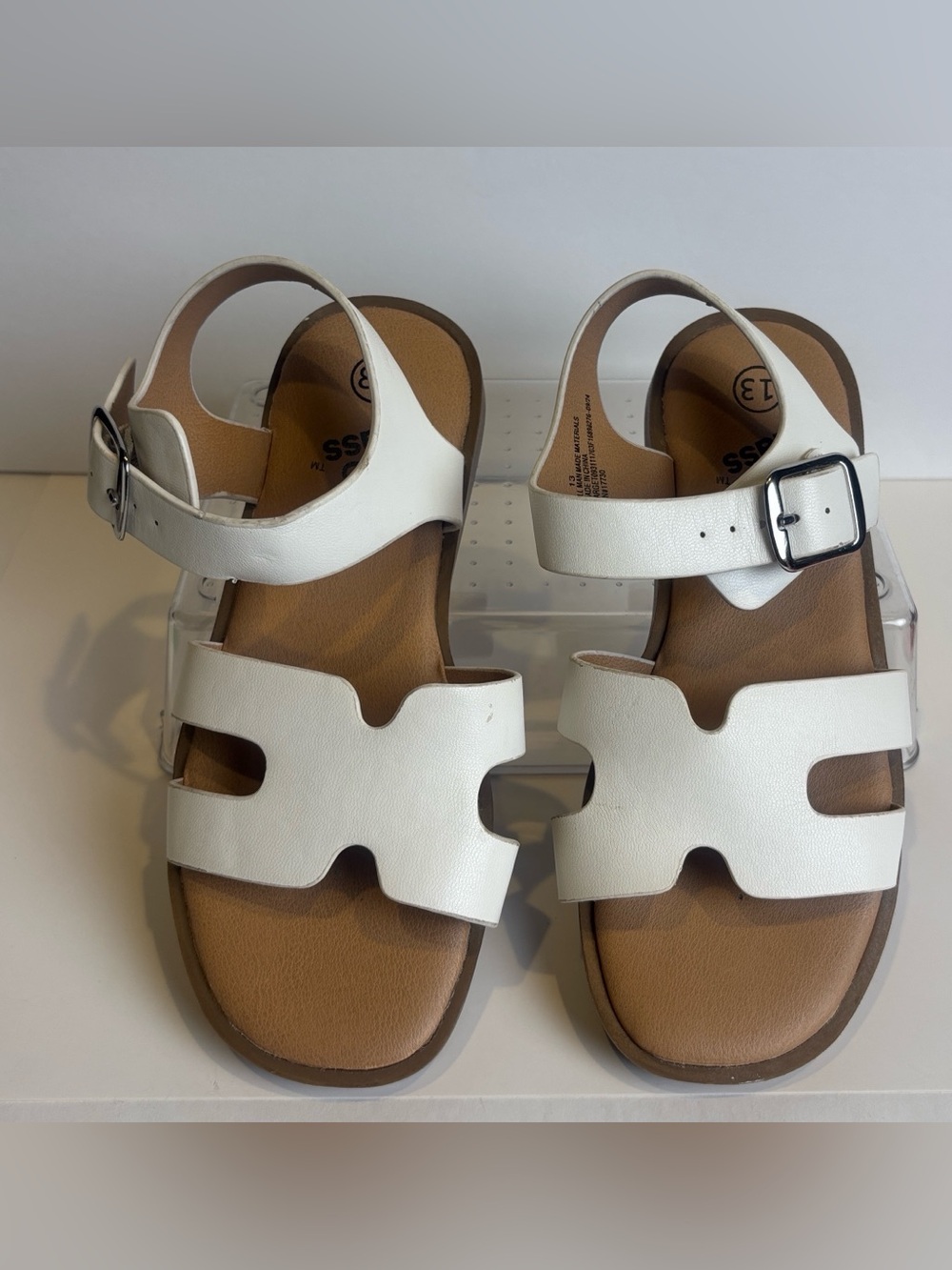 Art Class Girls White Cutout Strap Sandals size 13